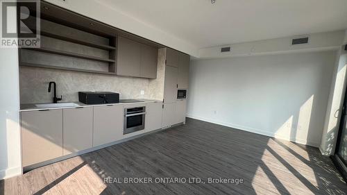 2206 - 55 Charles Street E, Toronto, ON - Indoor Photo Showing Kitchen