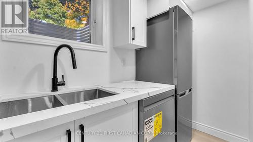 Lower - 48 Toulon Crescent, London, ON - Indoor Photo Showing Kitchen With Double Sink