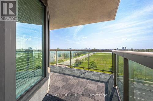 512 - 1030 Sheppard Avenue W, Toronto, ON - Outdoor With View With Exterior