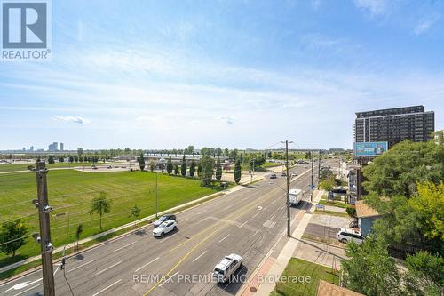 512 - 1030 Sheppard Avenue W, Toronto, ON - Outdoor With View