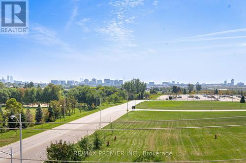 512 - 1030 Sheppard Avenue W, Toronto, ON - Outdoor With View