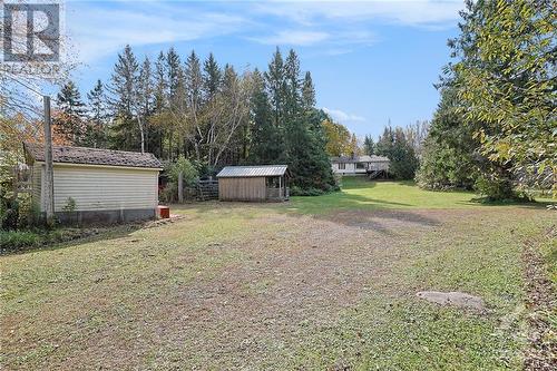 Beautiful backyard - 4000 Stonecrest Road, Ottawa, ON - Outdoor