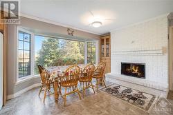 Kitchen with window with a view! - 