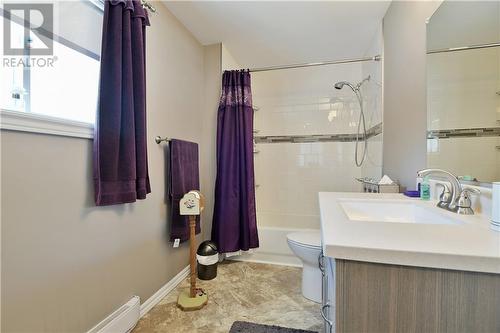 8350 County Road 15 Road Unit#3, North Augusta, ON - Indoor Photo Showing Bathroom