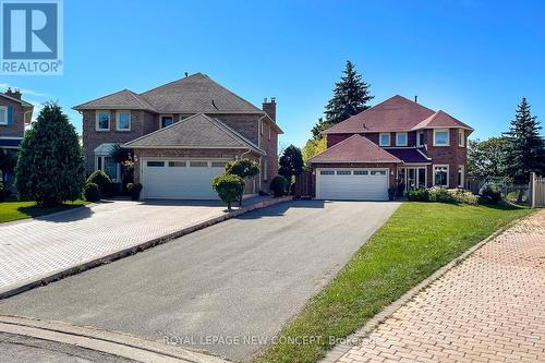 40 Marchwood Crescent, Richmond Hill, ON - Outdoor With Facade