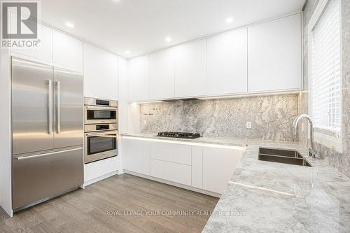 65 Bristlewood Crescent, Vaughan, ON - Indoor Photo Showing Kitchen With Stainless Steel Kitchen With Upgraded Kitchen