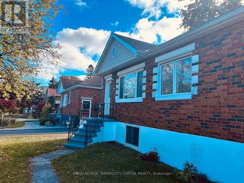 Upper - 190 Innisfil Street, Barrie, ON - Outdoor