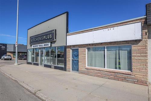 3261 Portage Avenue, Winnipeg, MB 