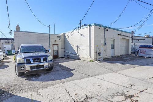 3261 Portage Avenue, Winnipeg, MB 