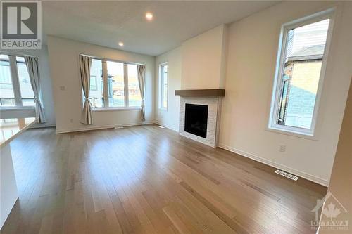 550 Hitzlay Terrace, Ottawa, ON - Indoor Photo Showing Living Room With Fireplace