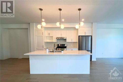 550 Hitzlay Terrace, Ottawa, ON - Indoor Photo Showing Kitchen With Stainless Steel Kitchen With Upgraded Kitchen