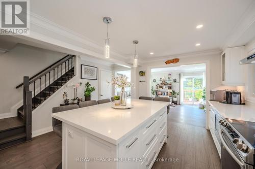 429 Erinbrook Drive, Kitchener, ON - Indoor Photo Showing Living Room