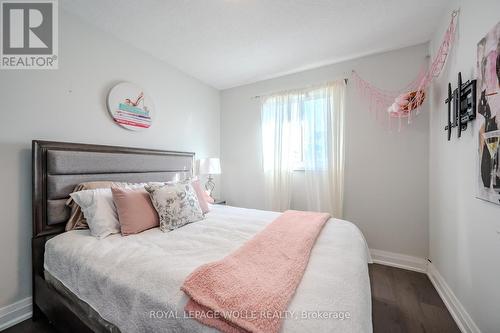 429 Erinbrook Drive, Kitchener, ON - Indoor Photo Showing Bedroom