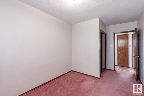 6123 144 Av Nw Nw, Edmonton, AB - Indoor Photo Showing Other Room