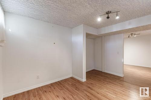 6123 144 Av Nw Nw, Edmonton, AB - Indoor Photo Showing Other Room