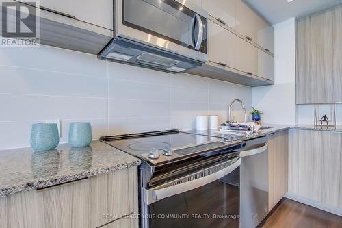 1007 - 10 Deerlick Court, Toronto, ON - Indoor Photo Showing Kitchen With Upgraded Kitchen