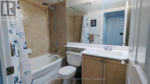 325 - 25 Greenview Avenue, Toronto, ON - Indoor Photo Showing Bathroom