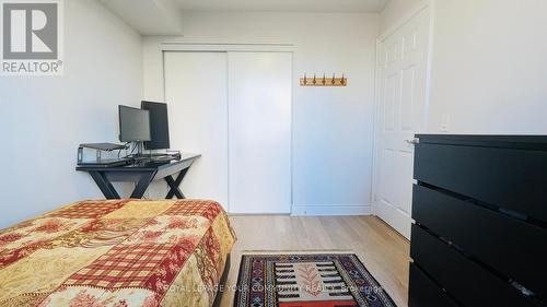 325 - 25 Greenview Avenue, Toronto, ON - Indoor Photo Showing Bedroom