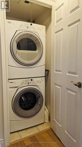 325 - 25 Greenview Avenue, Toronto, ON - Indoor Photo Showing Laundry Room