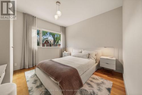 102 Robert Street, Toronto, ON - Indoor Photo Showing Bedroom