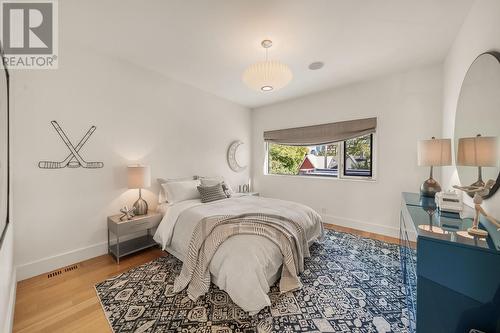 102 Robert Street, Toronto, ON - Indoor Photo Showing Bedroom