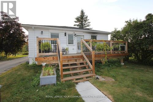 Main Fl - 20151 Bathurst Street, East Gwillimbury, ON - Outdoor With Deck Patio Veranda