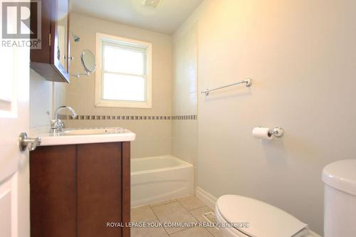 Main Fl - 20151 Bathurst Street, East Gwillimbury, ON - Indoor Photo Showing Bathroom