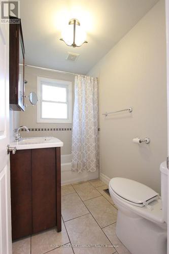 Main Fl - 20151 Bathurst Street, East Gwillimbury, ON - Indoor Photo Showing Bathroom