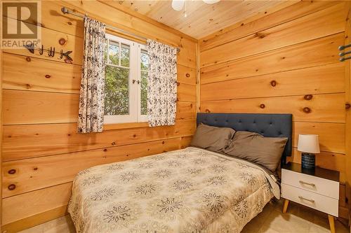 14 R3 Road, Lombardy, ON - Indoor Photo Showing Bedroom