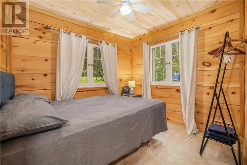 14 R3 Road, Lombardy, ON - Indoor Photo Showing Bedroom