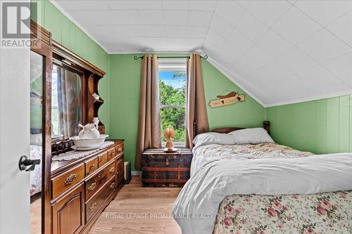 139 Oak Lake Road, Quinte West, ON - Indoor Photo Showing Bedroom