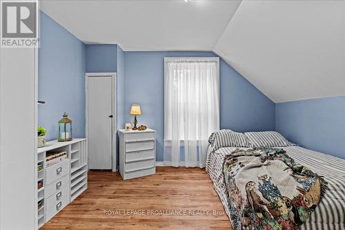 139 Oak Lake Road, Quinte West, ON - Indoor Photo Showing Bedroom