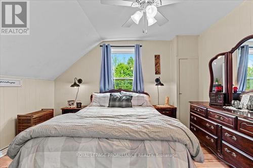 139 Oak Lake Road, Quinte West, ON - Indoor Photo Showing Bedroom