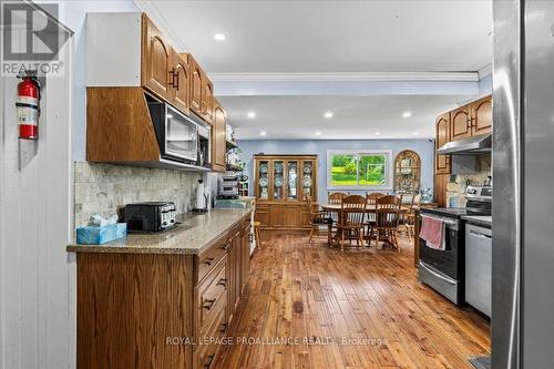 139 Oak Lake Road, Quinte West, ON - Indoor Photo Showing Kitchen