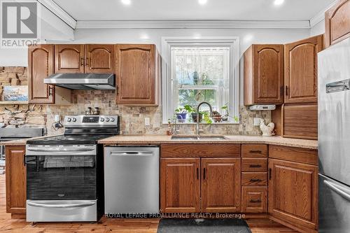 139 Oak Lake Road, Quinte West, ON - Indoor Photo Showing Kitchen