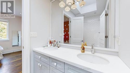 17 Southgate Avenue, Toronto, ON - Indoor Photo Showing Bathroom