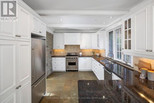 539 Blythwood Road, Toronto, ON - Indoor Photo Showing Kitchen With Double Sink