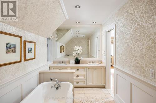 539 Blythwood Road, Toronto, ON - Indoor Photo Showing Bathroom