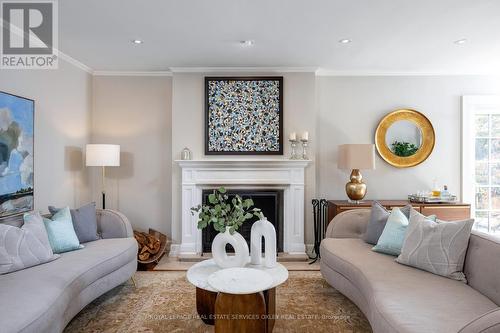 539 Blythwood Road, Toronto, ON - Indoor Photo Showing Living Room With Fireplace