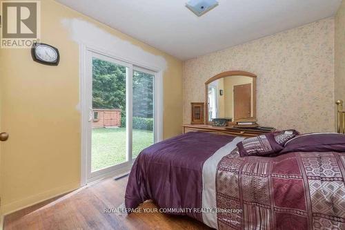 11 Oak Street, Barrie, ON - Indoor Photo Showing Bedroom