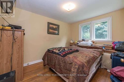 11 Oak Street, Barrie, ON - Indoor Photo Showing Bedroom