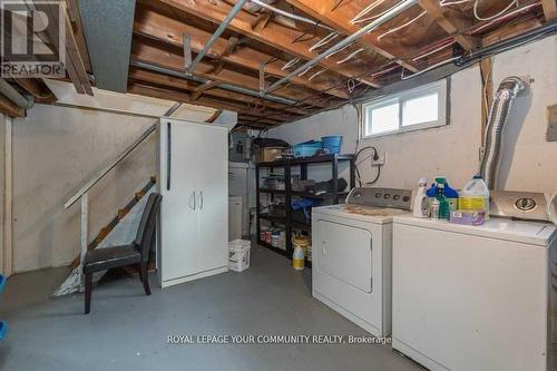 11 Oak Street, Barrie, ON - Indoor Photo Showing Laundry Room