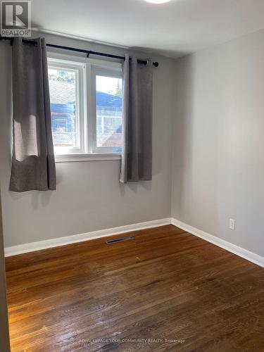 11 Oak Street, Barrie, ON - Indoor Photo Showing Other Room