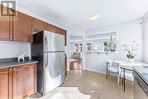 54 Copeman Crescent, Barrie, ON - Indoor Photo Showing Kitchen