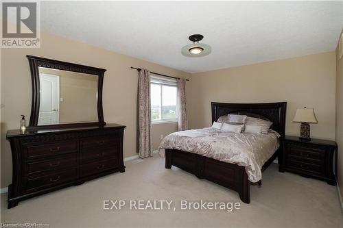 67 Bloomington Drive, Cambridge, ON - Indoor Photo Showing Bedroom