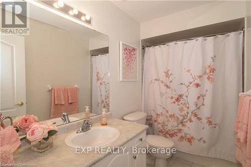 67 Bloomington Drive, Cambridge, ON - Indoor Photo Showing Bathroom