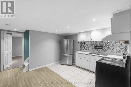 174 Niagara Falls Road, Thorold, ON - Indoor Photo Showing Kitchen