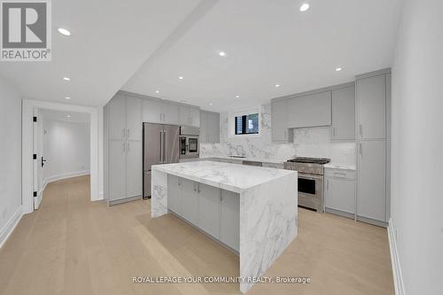 180 Westridge Drive, Vaughan, ON - Indoor Photo Showing Kitchen With Upgraded Kitchen