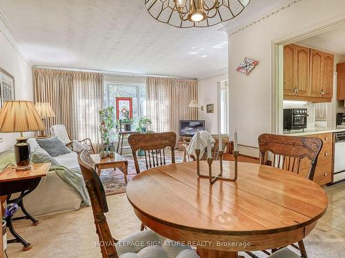 49 Wallingford Rd, Toronto, ON - Indoor Photo Showing Dining Room