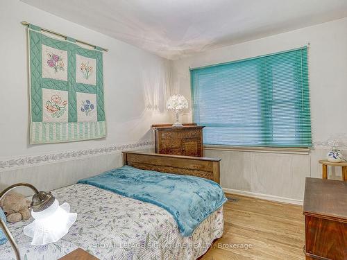 49 Wallingford Rd, Toronto, ON - Indoor Photo Showing Bedroom